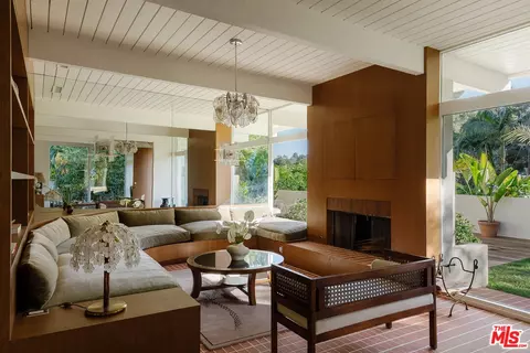 2544 Greenvalley Rd, Los Angeles, CA 90046