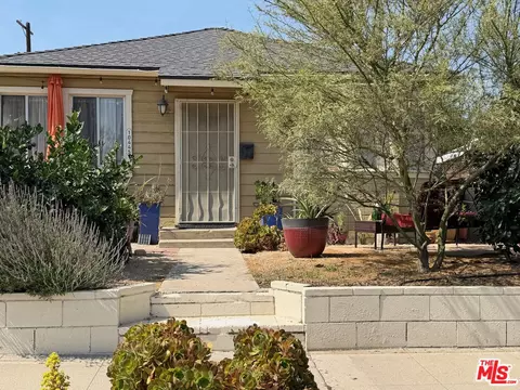 10445 W Chandler Blvd, North Hollywood, CA 91601