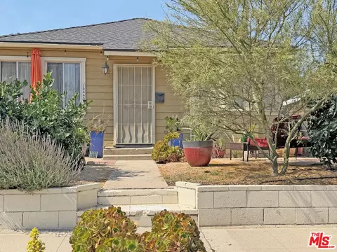 10445 W Chandler Blvd, North Hollywood, CA 91601