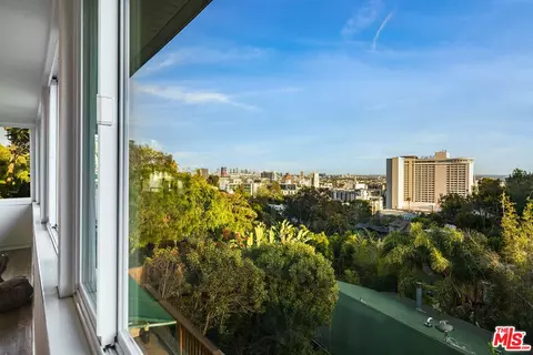 Undisclosed, Los Angeles, CA 90068