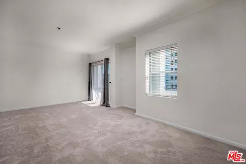Living - 838 Pine Ave #506, Long Beach, CA 90813 photo 3 of 3