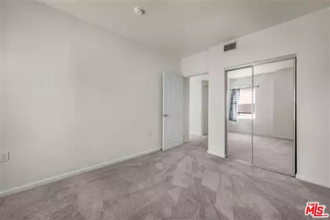 838 Pine Ave #506, Long Beach, CA 90813 photo 12