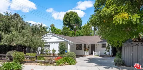 22217 Ybarra Rd, Woodland Hills, CA 91364