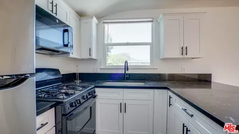 Kitchen - 331 W Windsor Rd, Glendale, CA 91204 photo 1 of 1