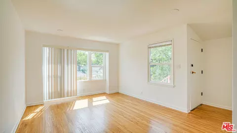 Living - 331 W Windsor Rd, Glendale, CA 91204 photo 2 of 4