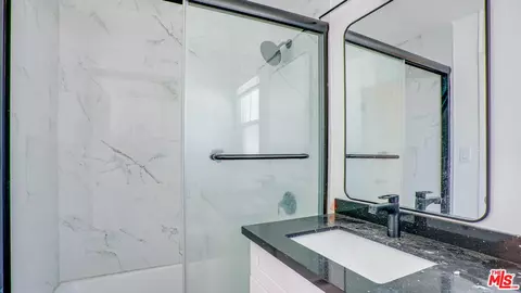 Bath - 331 W Windsor Rd, Glendale, CA 91204 photo 2 of 2