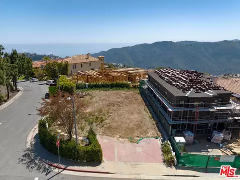 1588 Chastain Pkwy, Pacific Palisades, CA 90272
