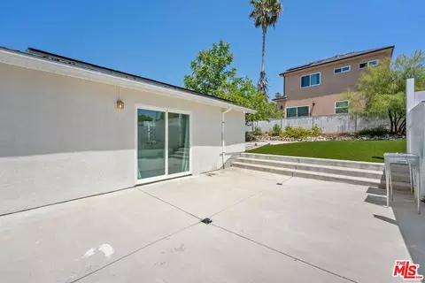 Exterior - 10360 Mcclemont Ave, Tujunga, CA 91042 photo 4 of 10