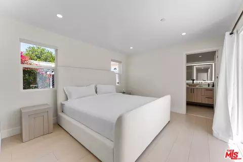 Bedroom - 10360 Mcclemont Ave, Tujunga, CA 91042 photo 1 of 4