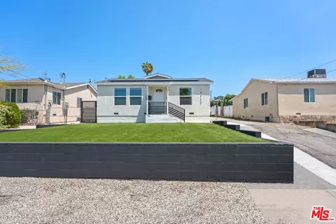 Exterior - 10360 Mcclemont Ave, Tujunga, CA 91042 photo 9 of 10
