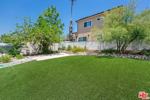 Exterior - 10360 Mcclemont Ave, Tujunga, CA 91042 photo 5 of 10