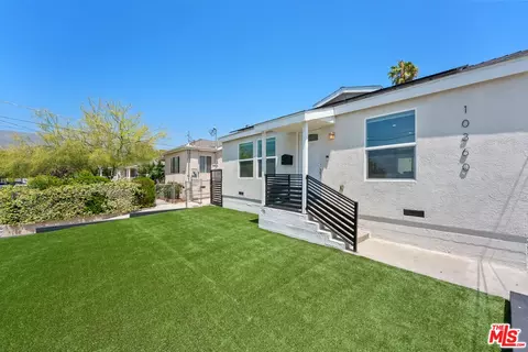 Exterior - 10360 Mcclemont Ave, Tujunga, CA 91042 photo 2 of 10