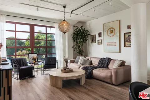 812 Fremont Ave #302, South Pasadena, CA 91030