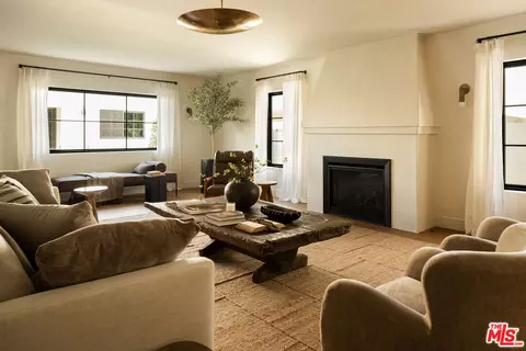 933 S Sycamore Ave, Los Angeles, CA 90036