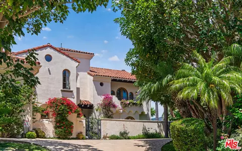 Exterior - 6201 Ramirez Mesa Dr, Malibu, CA 90265 photo 4 of 12