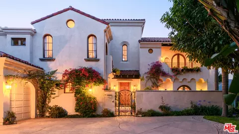Exterior - 6201 Ramirez Mesa Dr, Malibu, CA 90265 photo 2 of 12