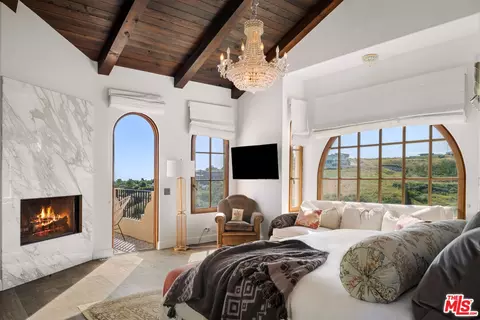Bedroom - 6201 Ramirez Mesa Dr, Malibu, CA 90265 photo 1 of 3