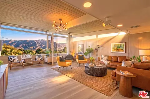 8554 Day St, Sunland, CA 91040