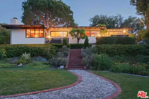 2437 Via Sonoma, Palos Verdes Estates, CA 90274