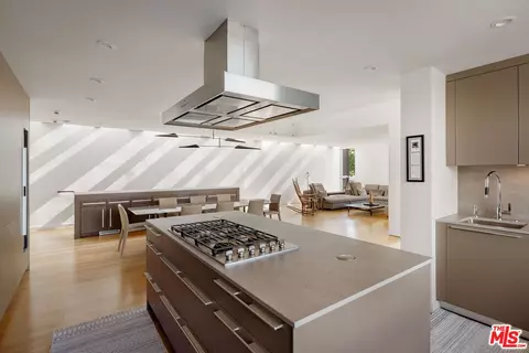 Kitchen - 628 Penn St, El Segundo, CA 90245 photo 6 of 7