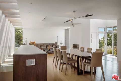 Dining - 628 Penn St, El Segundo, CA 90245 photo 2 of 5