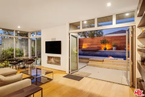 Living - 628 Penn St, El Segundo, CA 90245 photo 5 of 5