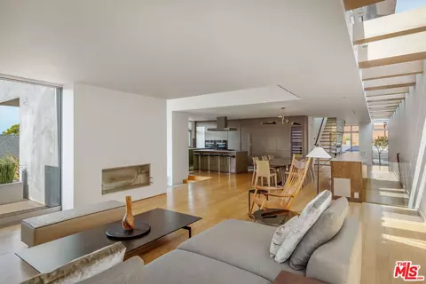 Living - 628 Penn St, El Segundo, CA 90245 photo 1 of 5