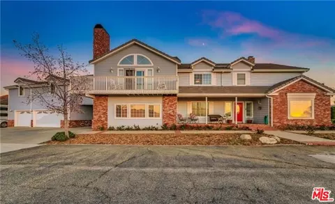 33247 Escondido Dr, Santa Clarita, CA 91390