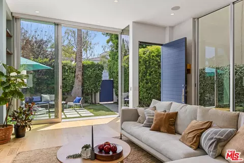 651 Oxford Ave, Venice, CA 90291