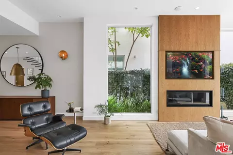 651 Oxford Ave, Venice, CA 90291