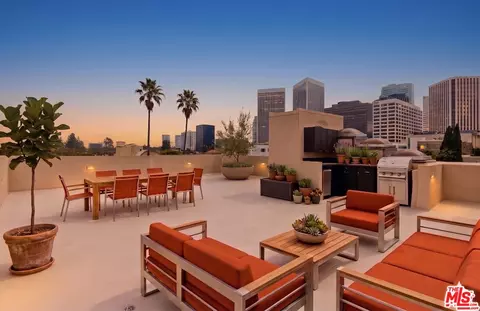 9921 Durant Dr #2, Beverly Hills, CA 90212