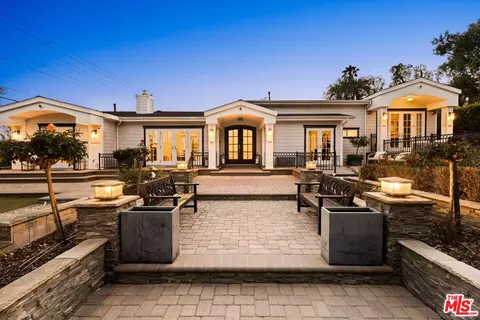 4801 La Canada Blvd, La Canada Flintridge, CA 91011