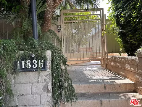 11836 Mayfield Ave #9, Los Angeles, CA 90049