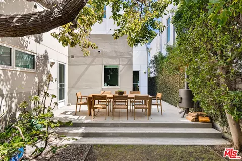 2409 Wilson Ave, Venice, CA 90291