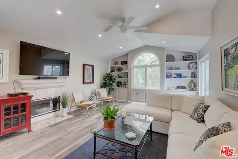22348 Heritage Pass Pl, Chatsworth, CA 91311