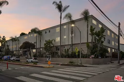 2002 4th St #208, Santa Monica, CA 90405