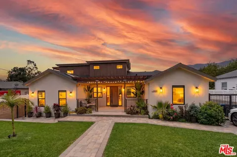 2806 Manhattan Ave, La Crescenta, CA 91214