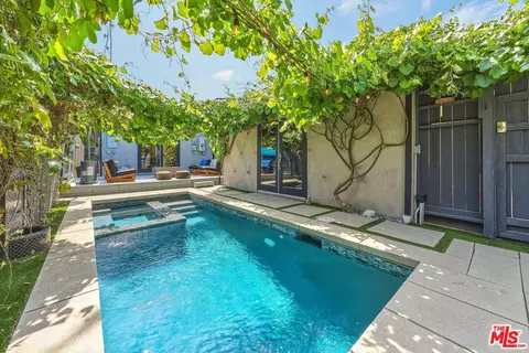 3640 Ashwood Ave, Los Angeles, CA 90066