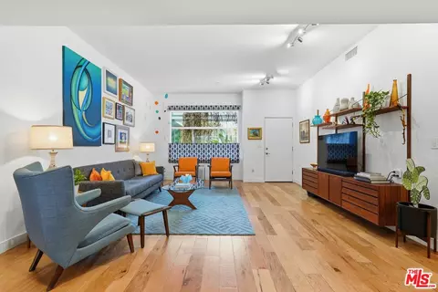 1050 N Gardner St #3, West Hollywood, CA 90046