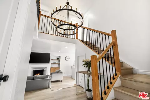 Entry Way - 2313 Rynerson Ct, Simi Valley, CA 93065 photo 1 of 5