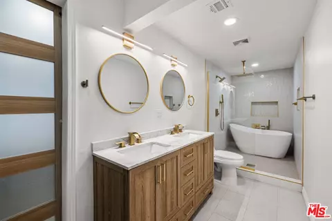 Bath - 2313 Rynerson Ct, Simi Valley, CA 93065 photo 2 of 6