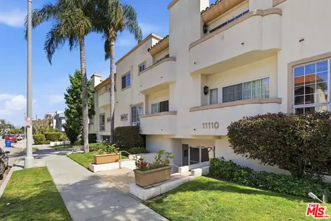 11110 Camarillo St #122, Toluca Lake, CA 91602