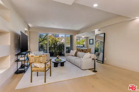 818 N Doheny Dr #205, West Hollywood, CA 90069