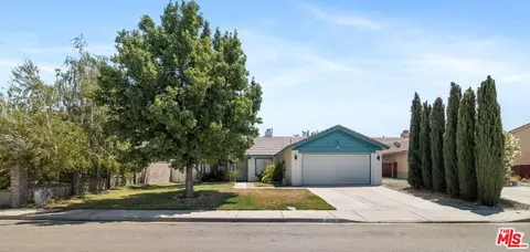 2156 Knollwood Ct, Rosamond, CA 93560