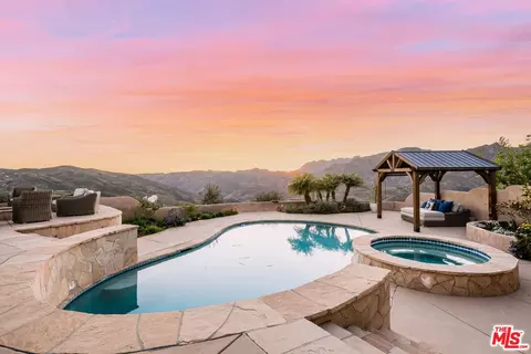 33310 Hassted Dr, Malibu, CA 90265