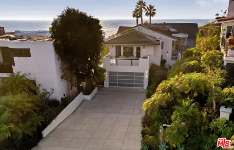 31558 Victoria Point Rd, Malibu, CA 90265