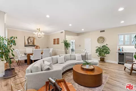 14844 Dickens St #108, Sherman Oaks, CA 91403
