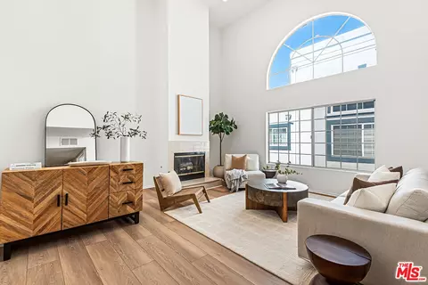 3949 Bentley Ave #8, Culver City, CA 90232