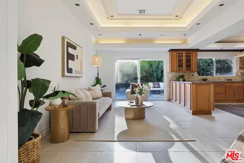 1317 Sinaloa Dr, Glendale, CA 91207
