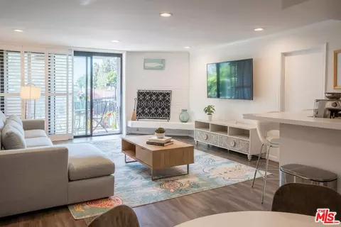 8145 Redlands St #205, Playa Del Rey, CA 90293